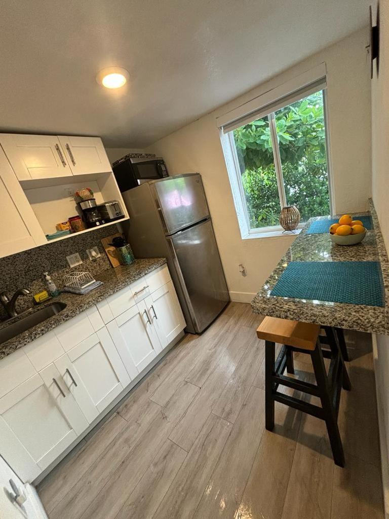 Nice Queen Bedroom - Best Location In Miami - Luggage Storage Service, Parking And Laundry Экстерьер фото
